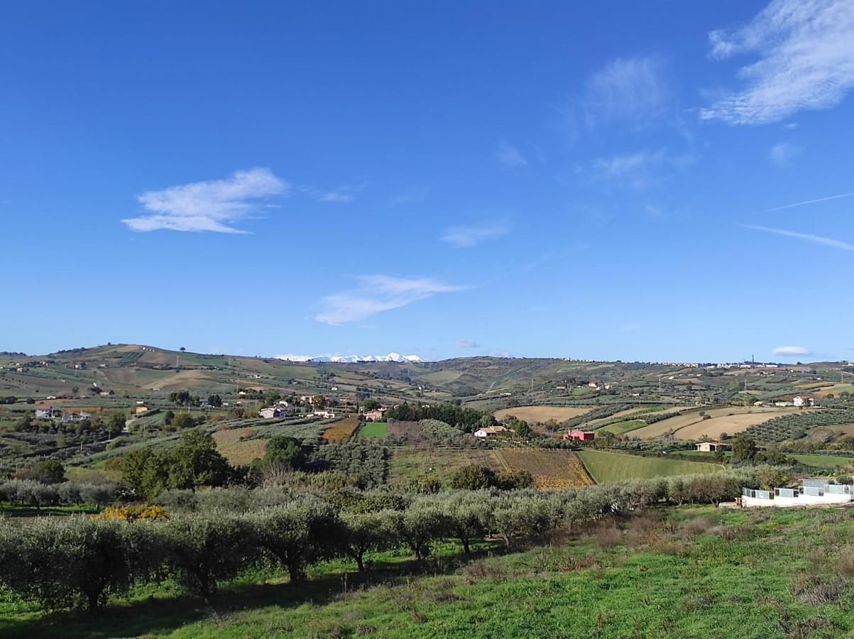 Colline Del Sole Bed & Breakfast San Salvo Exterior photo